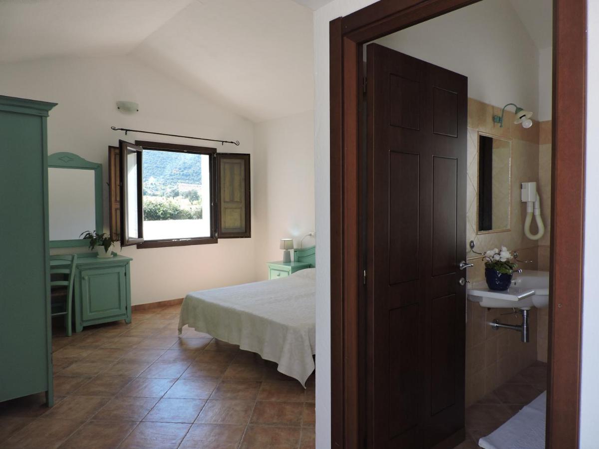 Cort'E Nastasj Hotel Tertenia Luaran gambar
