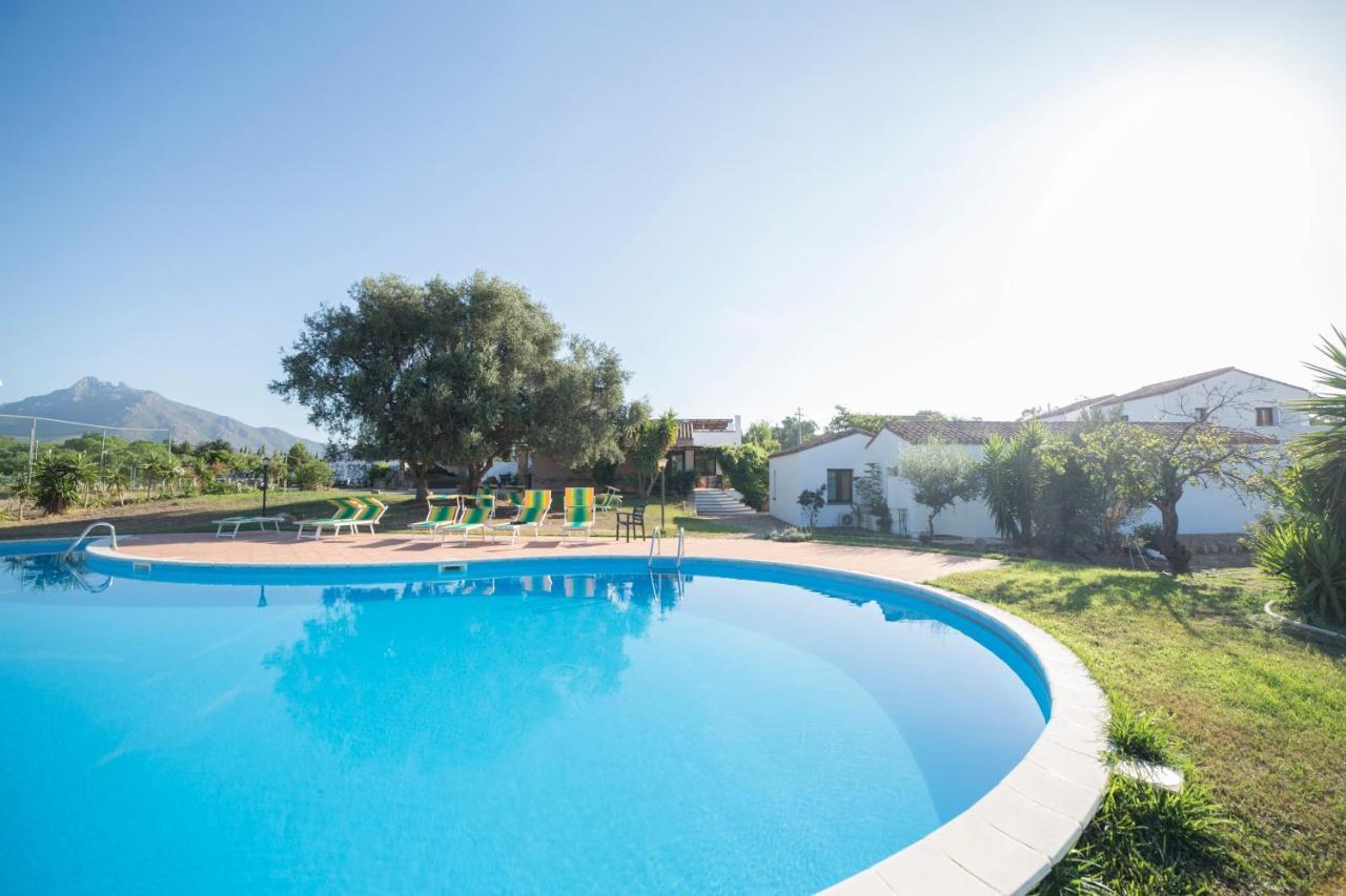 Cort'E Nastasj Hotel Tertenia Luaran gambar