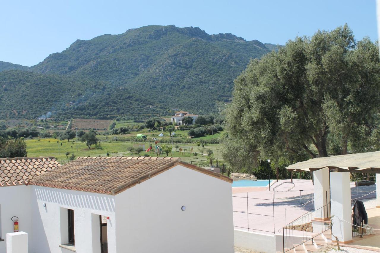 Cort'E Nastasj Hotel Tertenia Luaran gambar