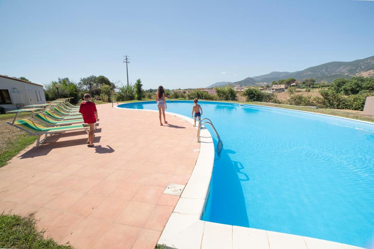 Cort'E Nastasj Hotel Tertenia Luaran gambar