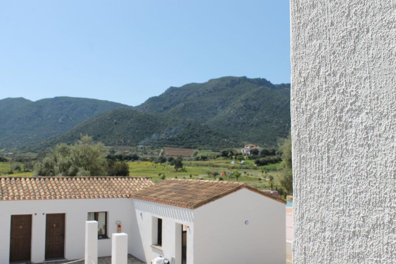 Cort'E Nastasj Hotel Tertenia Luaran gambar
