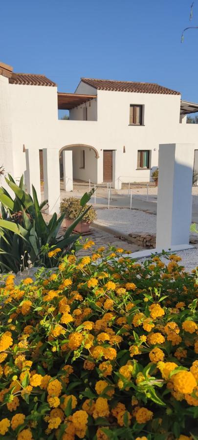 Cort'E Nastasj Hotel Tertenia Luaran gambar