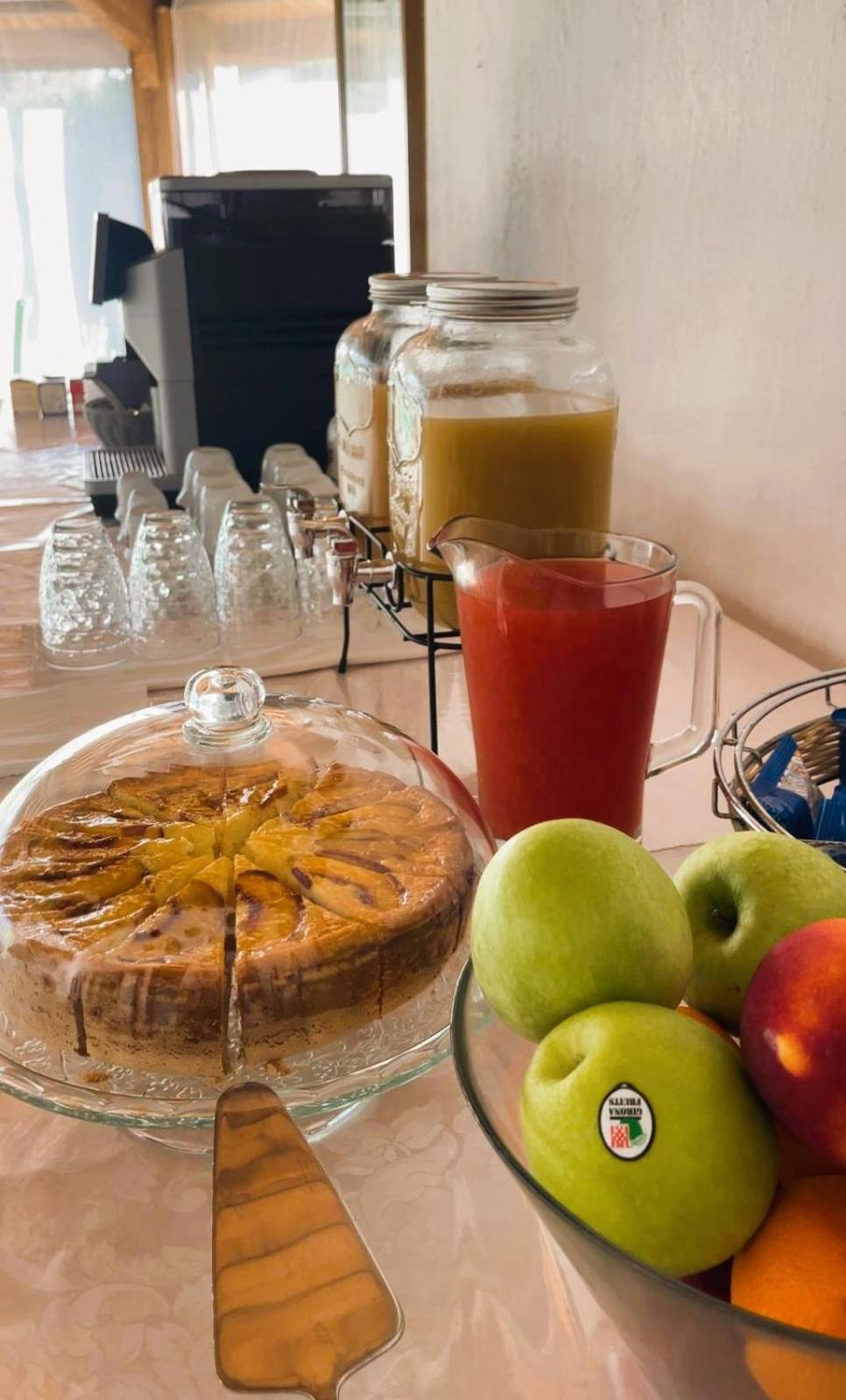 Cort'E Nastasj Hotel Tertenia Luaran gambar
