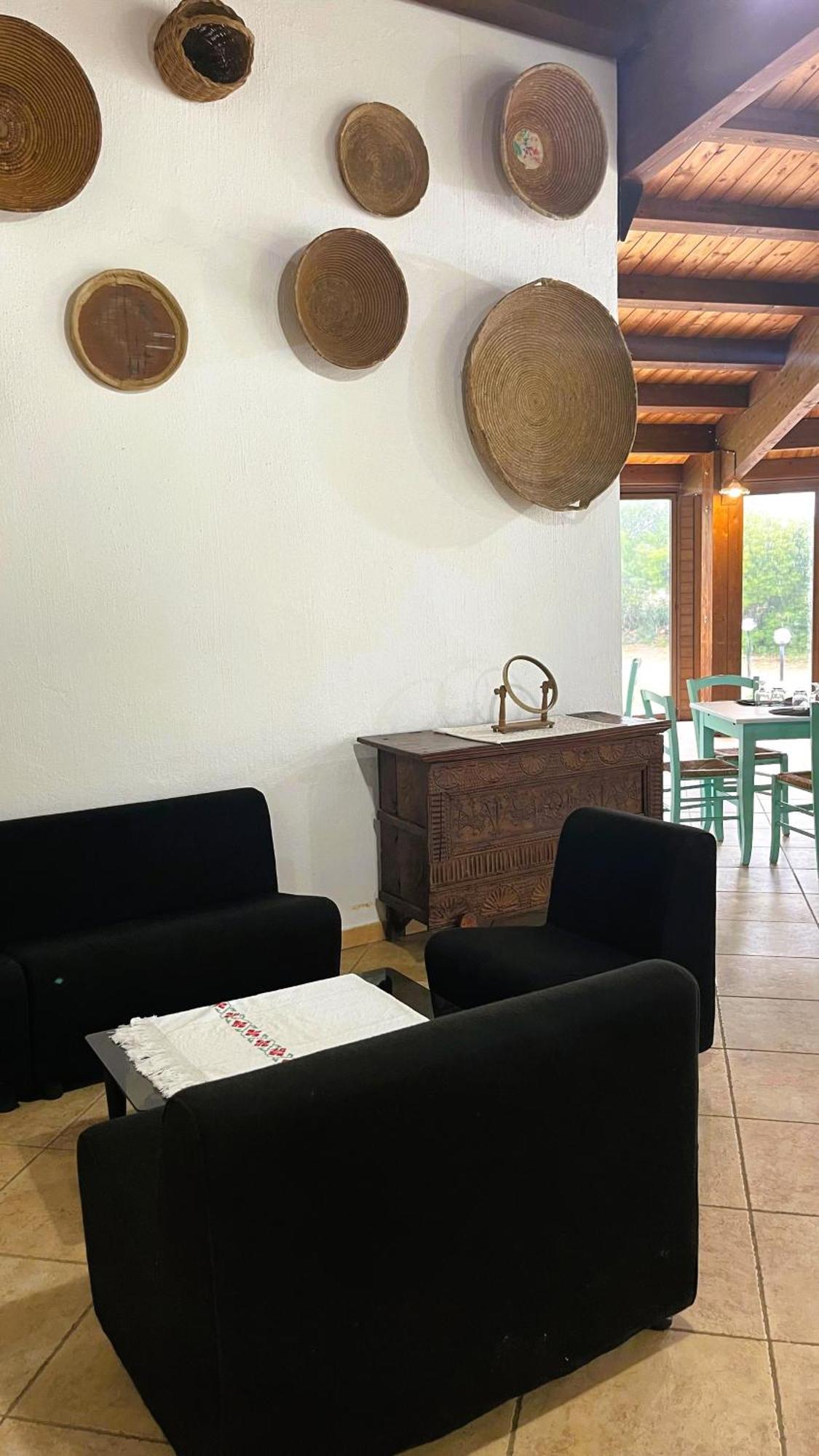 Cort'E Nastasj Hotel Tertenia Luaran gambar